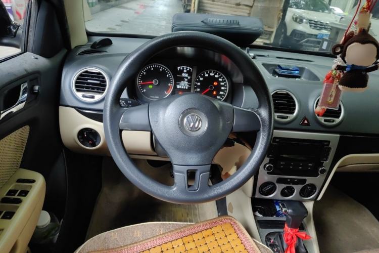 Used Volkswagen Lavida 2011 1.6L Automatic PinYou Edition Steering Wheel