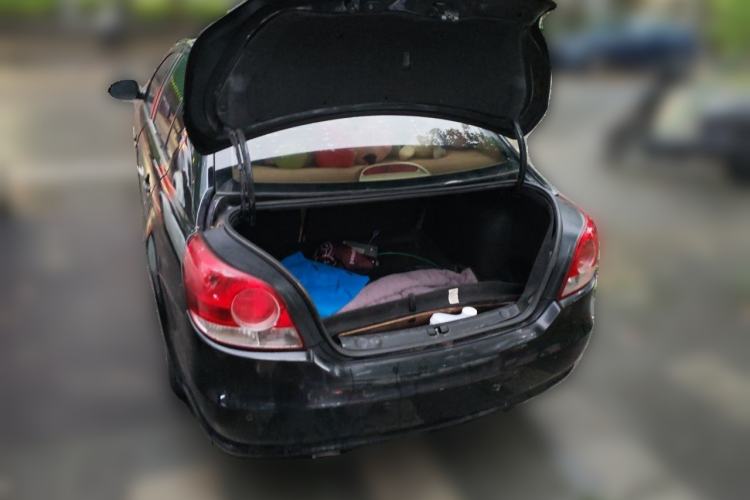 Used Volkswagen Lavida 2011 1.6L Automatic Premium Edition Trunk