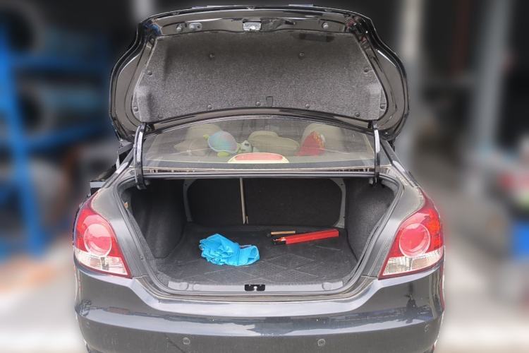 Used Volkswagen Lavida 2011 1.4 TSI Manual Prestige Edition Trunk
