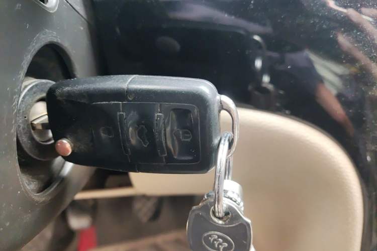 Used Volkswagen Lavida 2011 1.6L Manual Joy Version Vehicle Key
