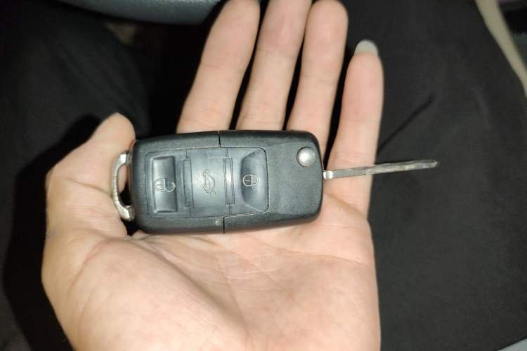 Used Volkswagen Lavida 2011 1.6L Automatic PinYou Edition Vehicle Key
