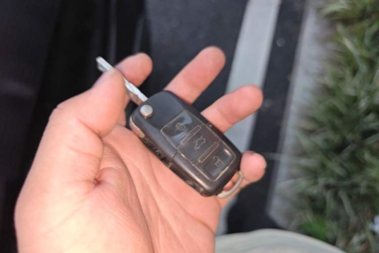 Used Volkswagen Lavida 2011 1.6L Manual Joy Version Vehicle Key