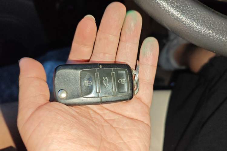 Used Volkswagen Lavida 2011 1.6L Manual - Premium Edition Vehicle Key