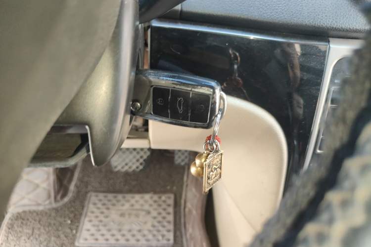 Used Volkswagen Lavida 2011 1.6L Automatic Premium Edition Vehicle Key
