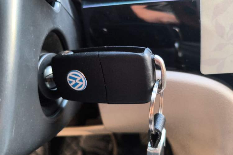Used Volkswagen Lavida 2011 1.6L Automatic PinYou Edition Vehicle Key