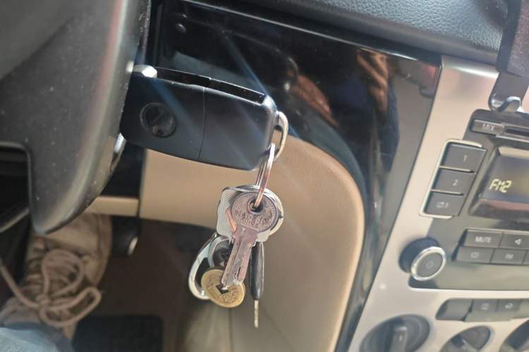 Used Volkswagen Lavida 2011 1.6L Automatic Premium Edition Vehicle Key