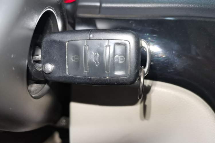 Used Volkswagen Lavida 2011 1.6L Automatic PinYou Edition Vehicle Key