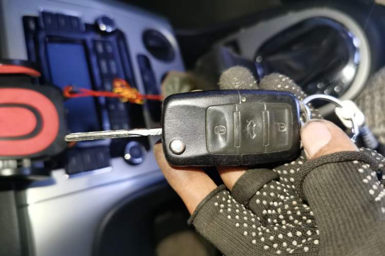 Used Volkswagen Lavida 2011 1.6L Automatic Premium Edition Vehicle Key