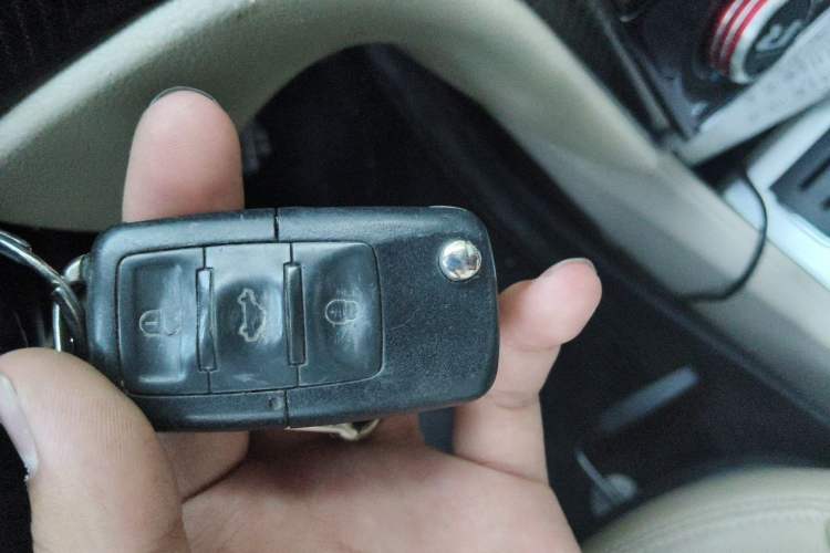 Used Volkswagen Lavida 2011 1.6L Manual Joy Version Vehicle Key