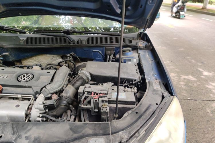 Used Volkswagen Lavida 2011 1.4 TSI DSG Prestige Edition Engine Bay Left