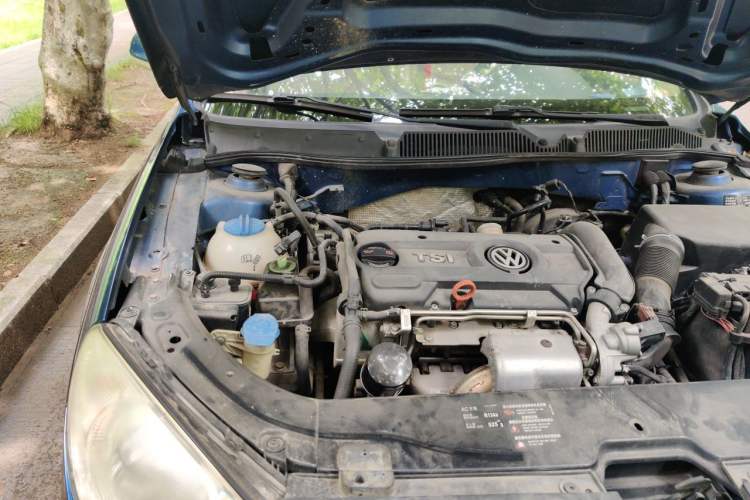 Used Volkswagen Lavida 2011 1.4 TSI DSG Prestige Edition Engine Bay Right