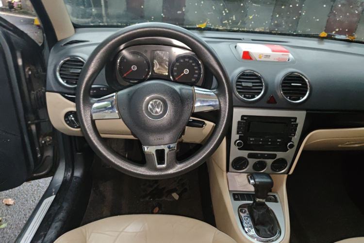 Used Volkswagen Lavida 2011 1.6L Automatic Premium Edition Steering Wheel