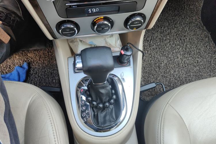 Used Volkswagen Lavida 2011 1.6L Automatic Pinxuan Edition Gear Lever