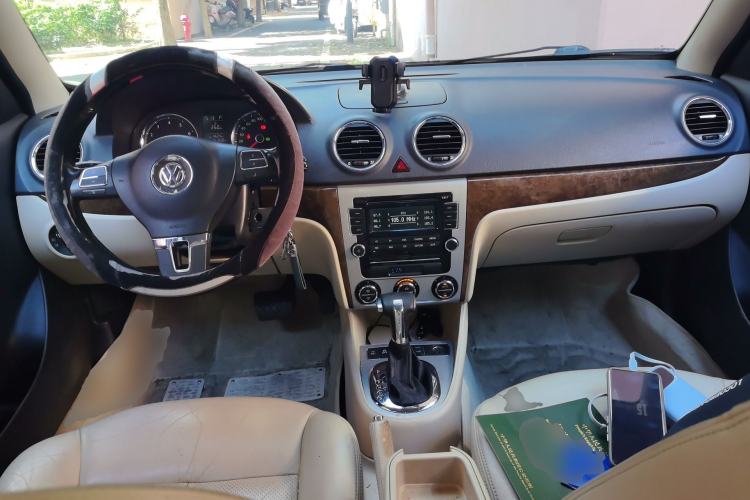 Used Volkswagen Lavida 2011 1.4 TSI DSG Prestige Edition Center Console