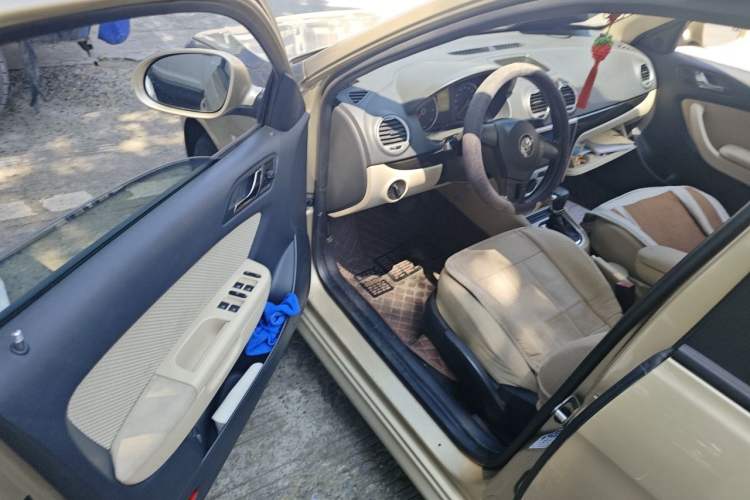 Used Volkswagen Lavida 2011 2.0L Automatic Premium Edition Driver Seat
