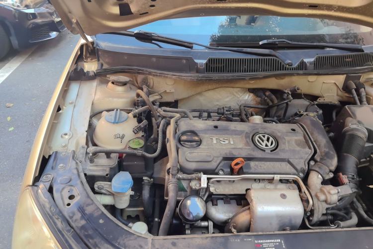 Used Volkswagen Lavida 2011 1.4 TSI DSG Prestige Edition Engine Bay Right