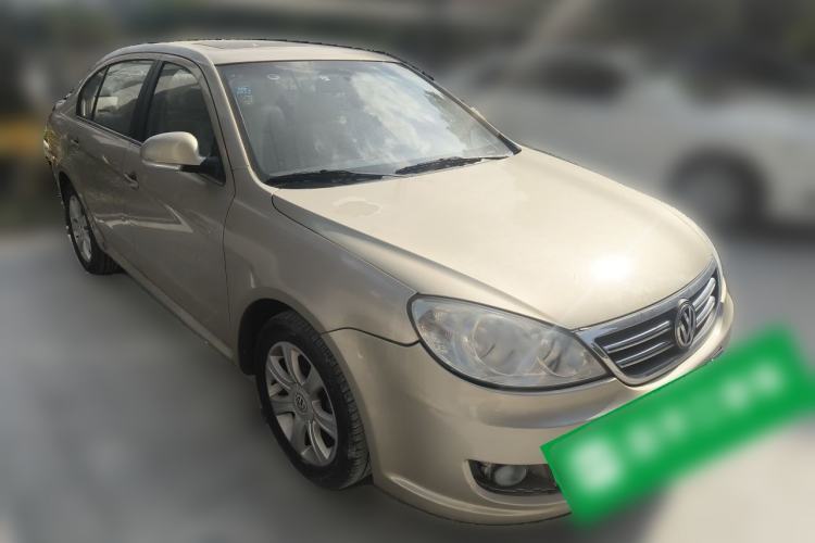 Used Volkswagen Lavida 2011 1.6L Manual - Premium Edition Front Right 45 Deg