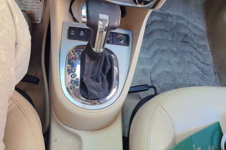 Used Volkswagen Lavida 2011 1.4 TSI DSG Prestige Edition Gear Lever