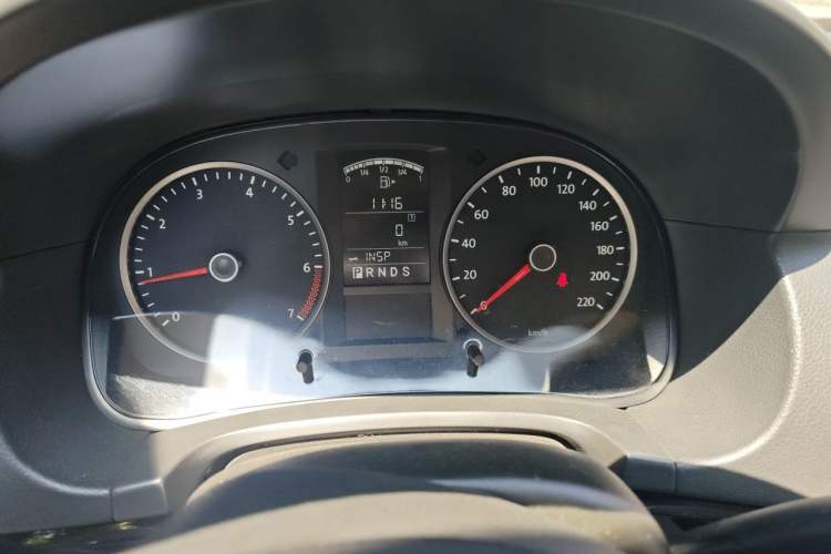 Used Volkswagen Lavida 2011 2.0L Automatic Premium Edition Instrument Cluster