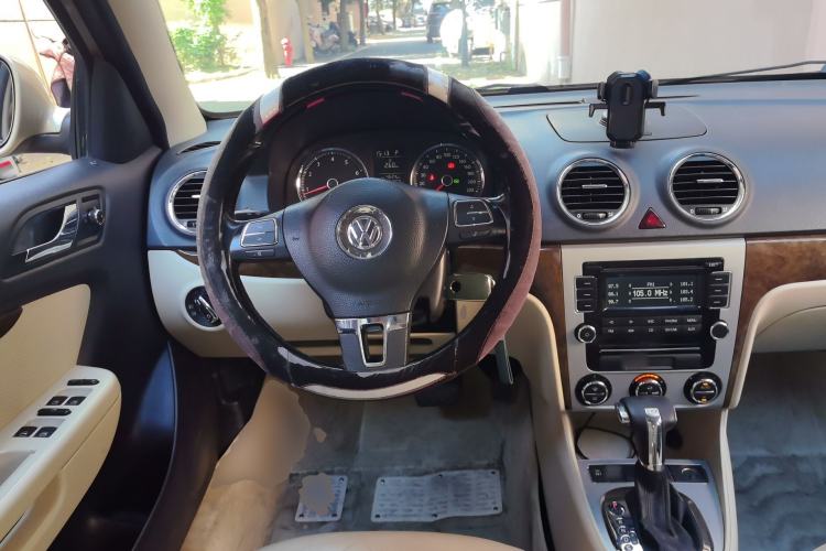 Used Volkswagen Lavida 2011 1.4 TSI DSG Prestige Edition Steering Wheel