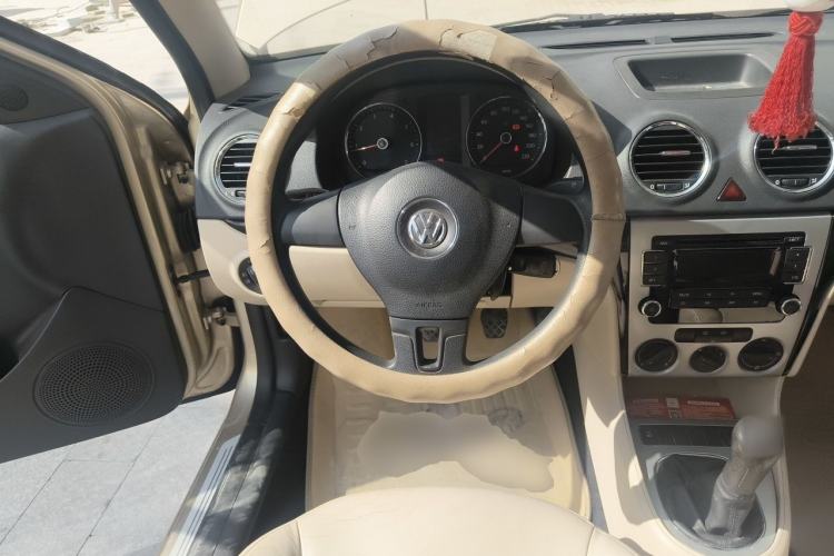 Used Volkswagen Lavida 2011 1.6L Manual - Premium Edition Steering Wheel