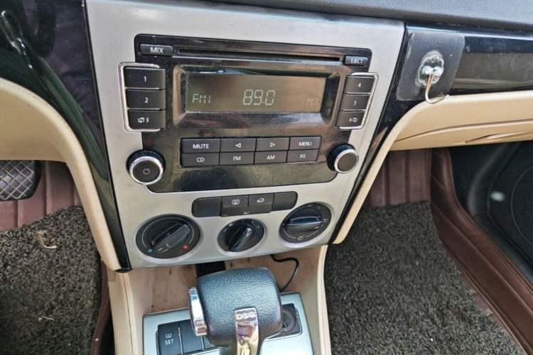 Used Volkswagen Lavida 2011 1.4 TSI DSG Prestige Edition Audio And AC Panel