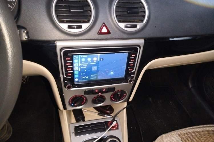 Used Volkswagen Lavida 2011 1.6L Manual Joy Version Audio And AC Panel