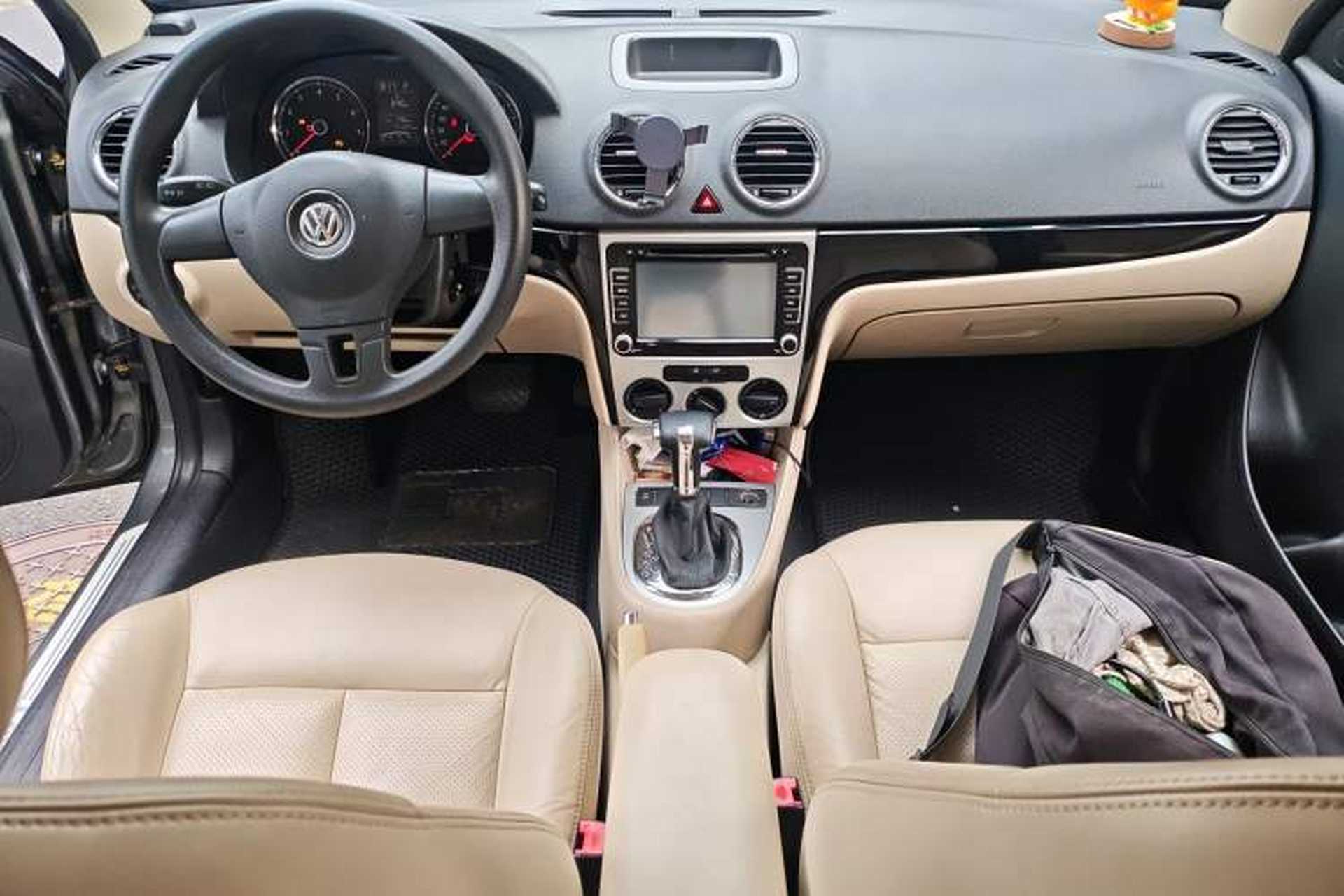 Used Volkswagen Lavida 2011 1.4 TSI DSG Prestige Edition Center Console