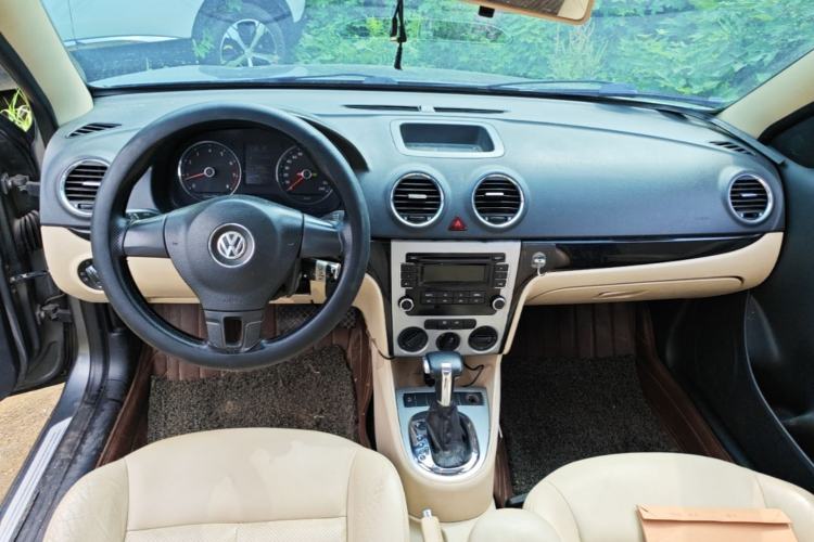 Used Volkswagen Lavida 2011 1.4 TSI DSG Prestige Edition Center Console