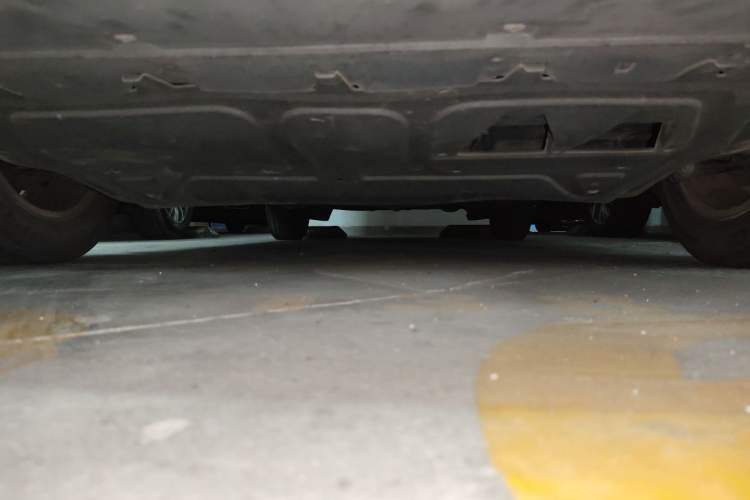 Used Volkswagen Lavida 2011 1.6L Automatic PinYou Edition Chassis Front