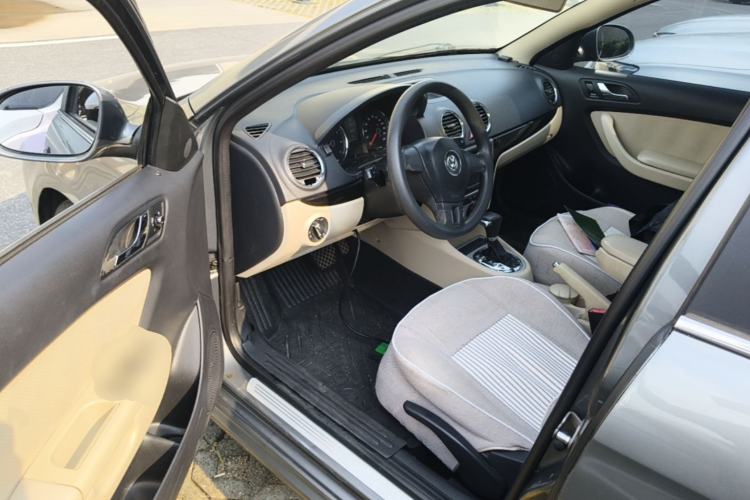 Used Volkswagen Lavida 2011 1.6L Automatic Premium Edition Driver Seat
