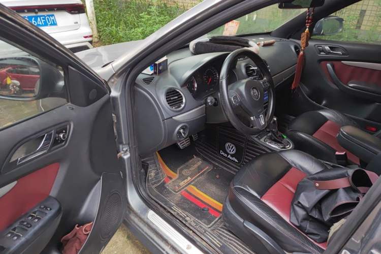 Used Volkswagen Lavida 2011 1.4 TSI DSG Prestige Edition Driver Seat