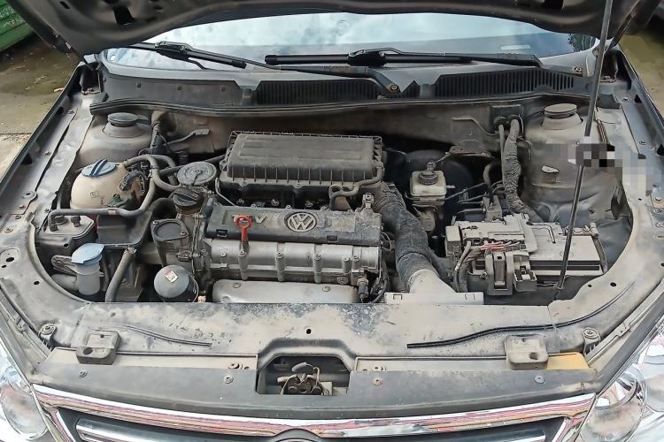 Used Volkswagen Lavida 2011 1.6L Automatic Pinxuan Edition Engine Bay