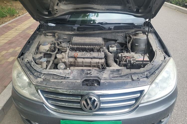 Used Volkswagen Lavida 2011 1.6L Manual - Premium Edition Engine Bay