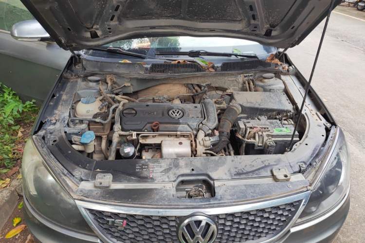 Used Volkswagen Lavida 2011 1.4 TSI DSG Prestige Edition Engine Bay