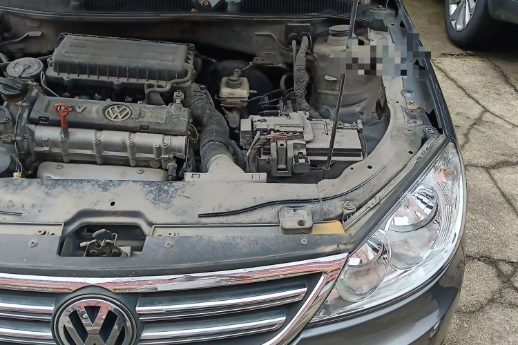Used Volkswagen Lavida 2011 1.6L Automatic Pinxuan Edition Engine Bay Left