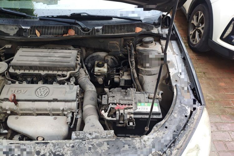 Used Volkswagen Lavida 2011 1.6L Manual Joy Version Engine Bay Left