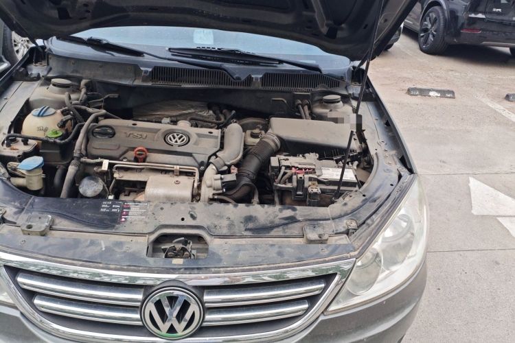Used Volkswagen Lavida 2011 1.4 TSI Manual Prestige Edition Engine Bay Left