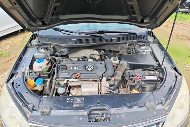 Used Volkswagen Lavida 2011 1.4 TSI DSG Prestige Edition Engine Bay
