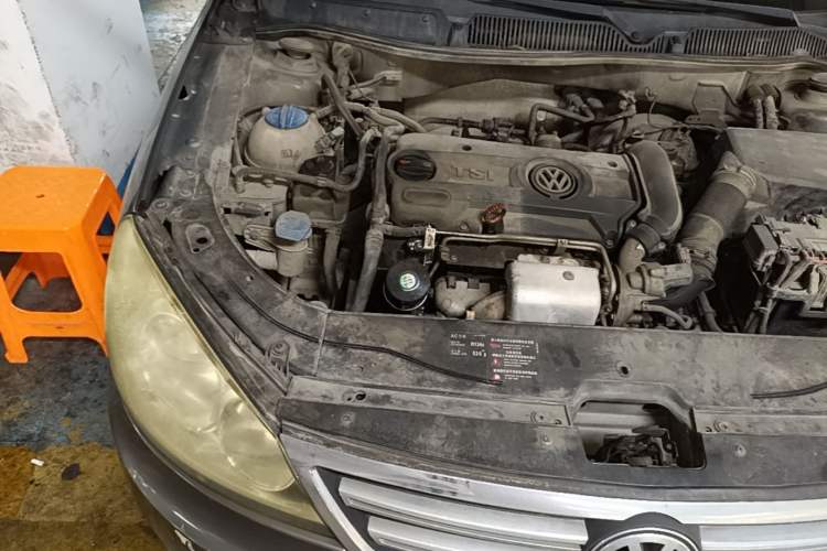 Used Volkswagen Lavida 2011 1.4 TSI DSG Prestige Edition Engine Bay Right