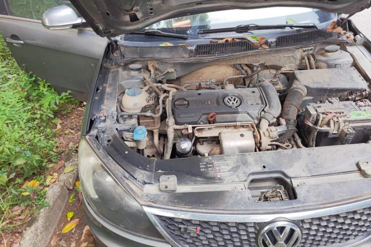 Used Volkswagen Lavida 2011 1.4 TSI DSG Prestige Edition Engine Bay Right