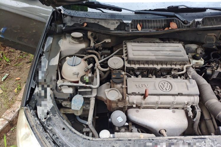 Used Volkswagen Lavida 2011 1.6L Manual Joy Version Engine Bay Right