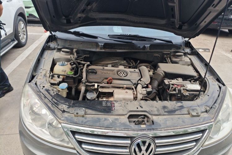 Used Volkswagen Lavida 2011 1.4 TSI Manual Prestige Edition Engine Bay Right