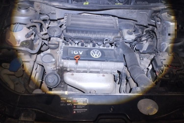 Used Volkswagen Lavida 2011 1.6L Manual Joy Version Engine Bay