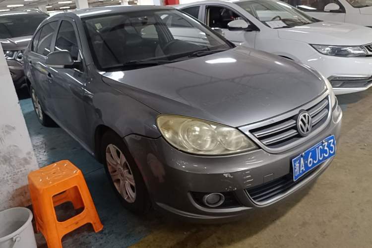 Used Volkswagen Lavida 2011 1.4 TSI DSG Prestige Edition Front Right 45 Deg