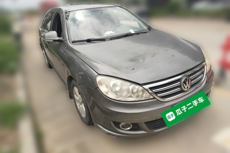 Used Volkswagen Lavida 2011 1.6L Manual - Premium Edition Front Right 45 Deg
