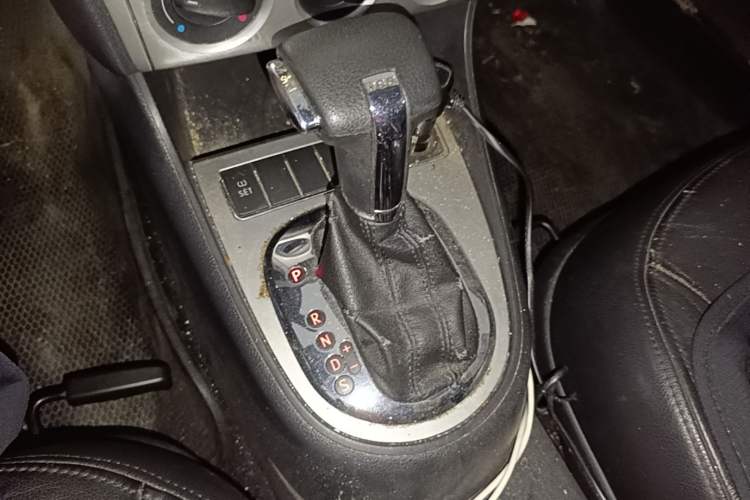 Used Volkswagen Lavida 2011 1.4 TSI DSG Prestige Edition Gear Lever