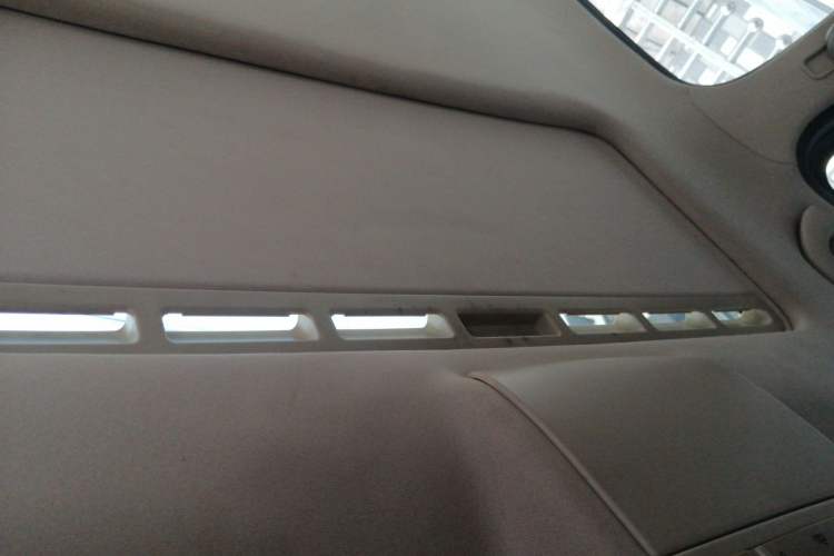 Used Volkswagen Lavida 2011 1.6L Automatic Premium Edition Headliner