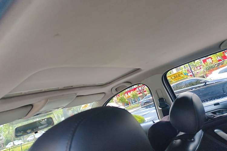 Used Volkswagen Lavida 2011 1.6L Manual - Premium Edition Headliner