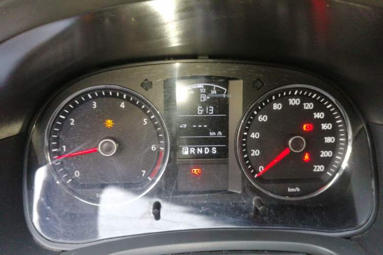 Used Volkswagen Lavida 2011 1.6L Automatic Premium Edition Instrument Cluster